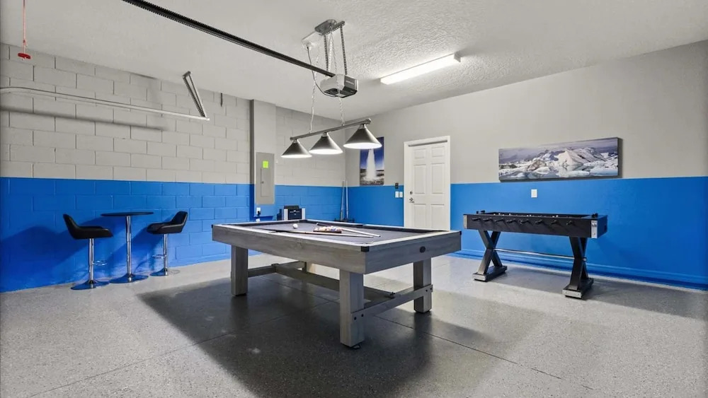 Upstay- Family Villa for 12 w Pool Games BBQ