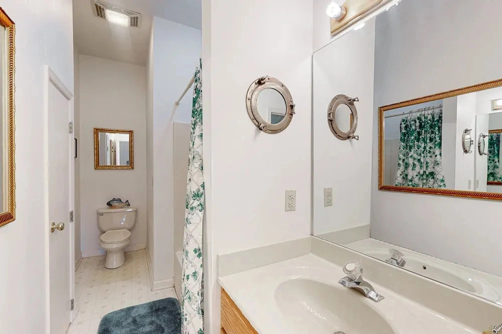 A Kerr Home - Waterfront Home With Private Dock, Lake Views, Kayaks, Paddleboat, & Pool Table