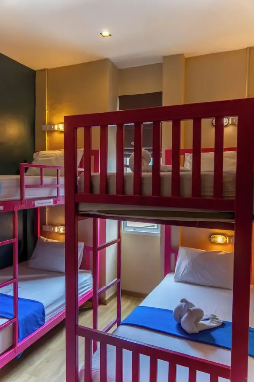 Slumber Surf Phuket Kata