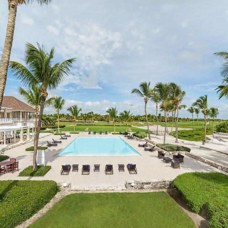 HDM 333 - Golf View Apartment in Exclusive Resort Access to Private Beaches