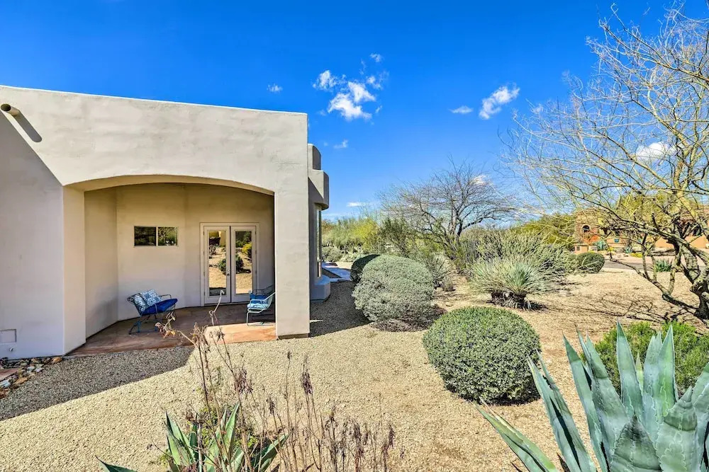 Infinity Pool: Stunning Home in Cave Creek