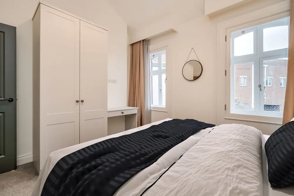 Castle Buildings Serviced Apartments