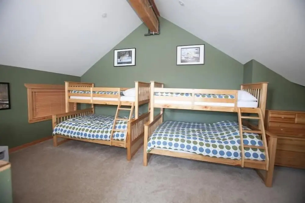 Snow Ridge by Apex Accommodations