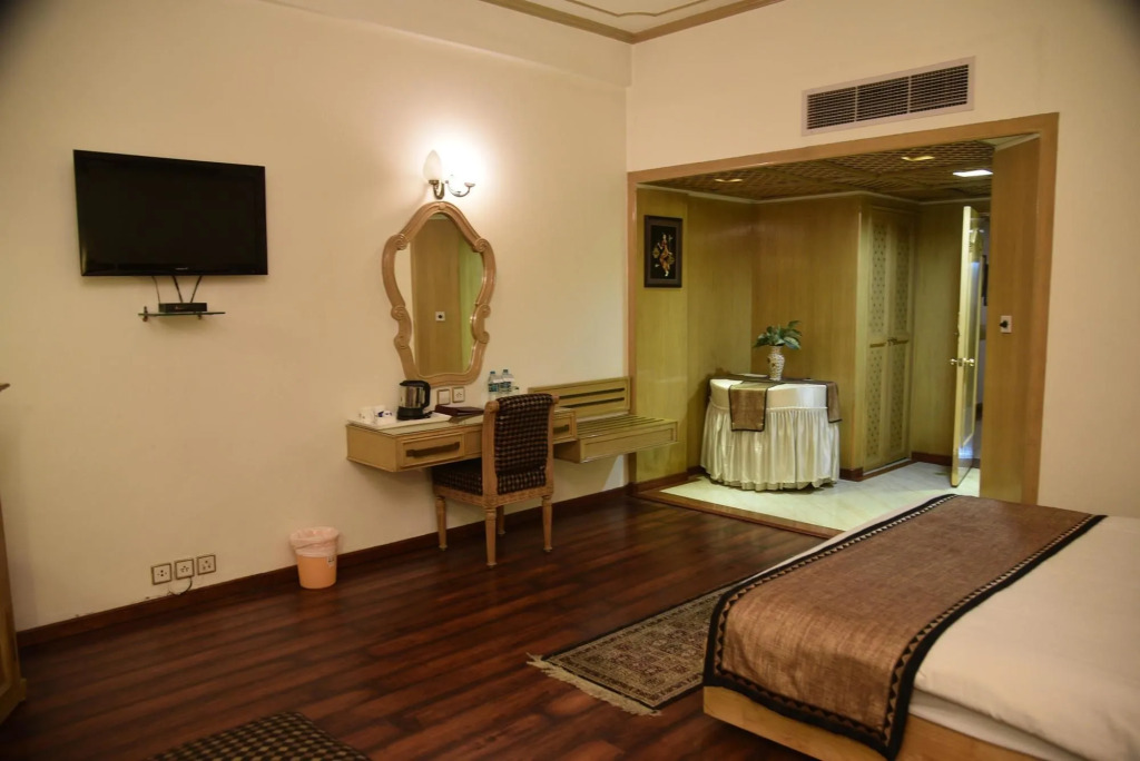 Hotel Kamal Palace