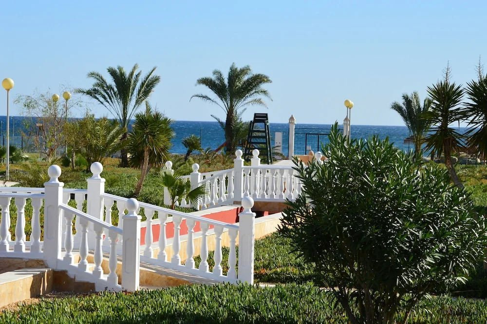 G floor facing the nudist beach, with private patio and East orientation, 1 bdr