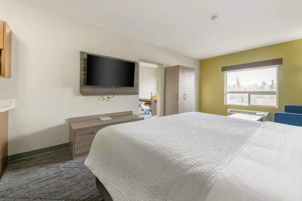 Holiday Inn Express & Suites - Edmonton SW - Windermere by IHG