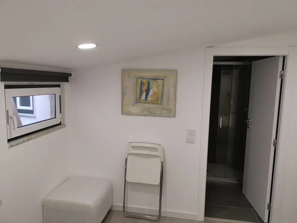Chiado Local Artist Suites w Parking & EV
