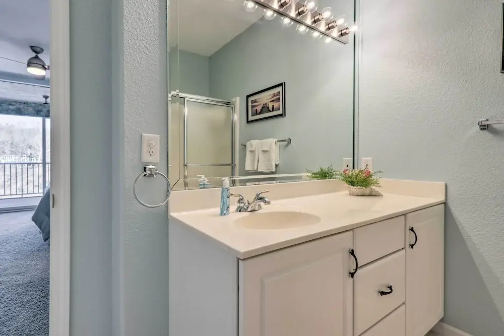 Private Boat Slip: Family-friendly Lazy Days Condo