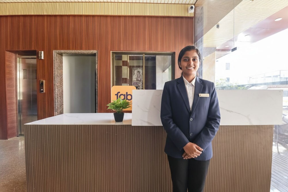 FabHotel Shree Radhey Shyam Palace - 500m Khatushyam Temple Khatoo