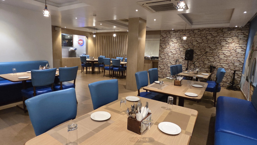 Hotel Gulmohar Grand