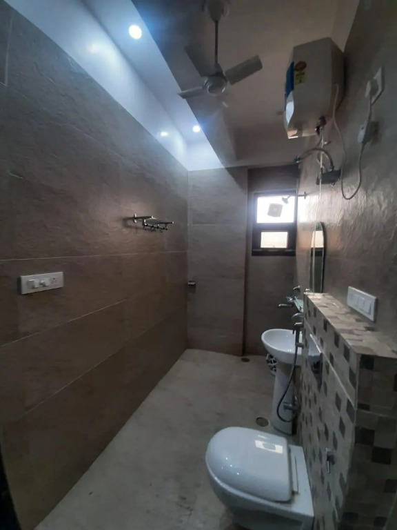 OYO 82834 Krishna Guest House