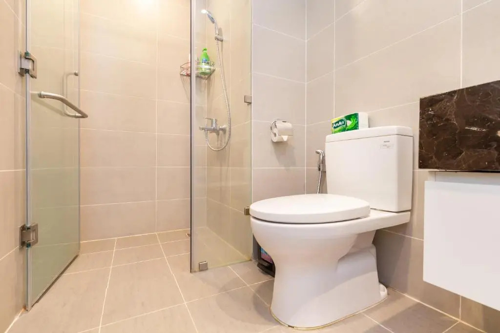 Gold View APT1/2bed/2bath/free pool and Gym