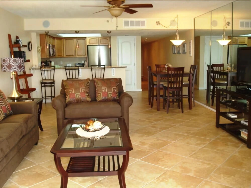 Chateaux 309 Apartment