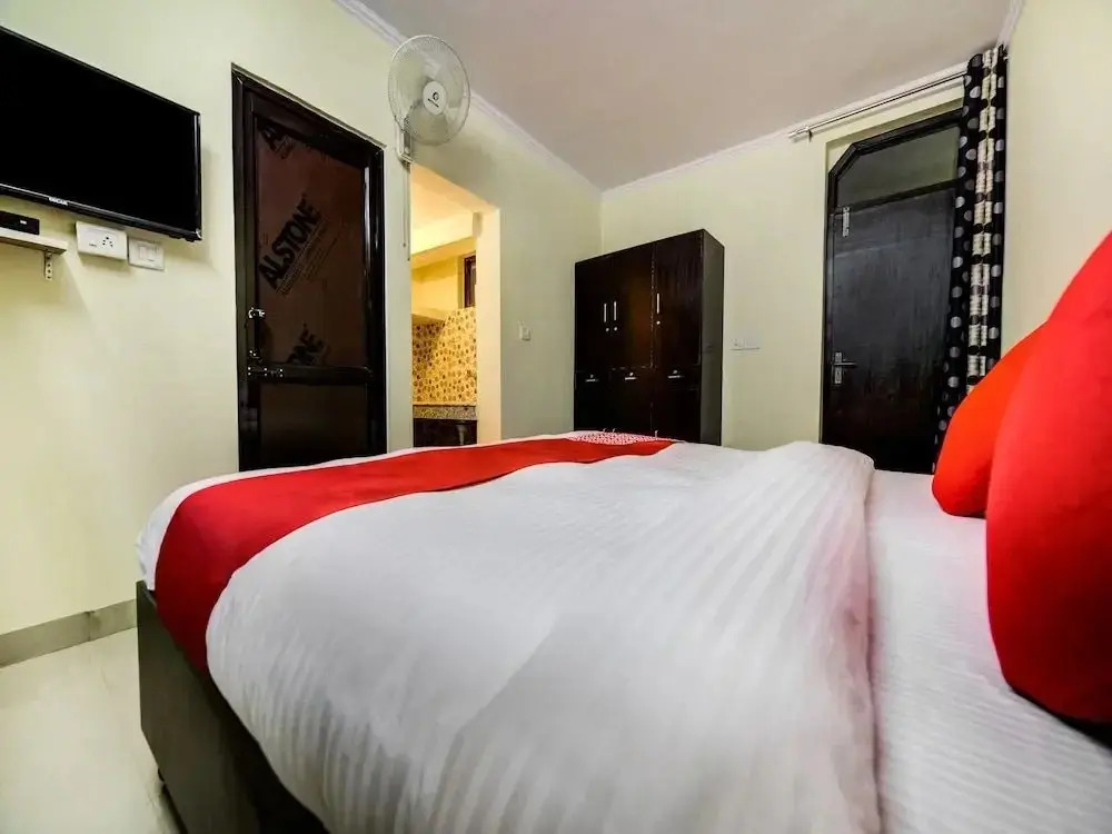 Kamal Palace By OYO Rooms