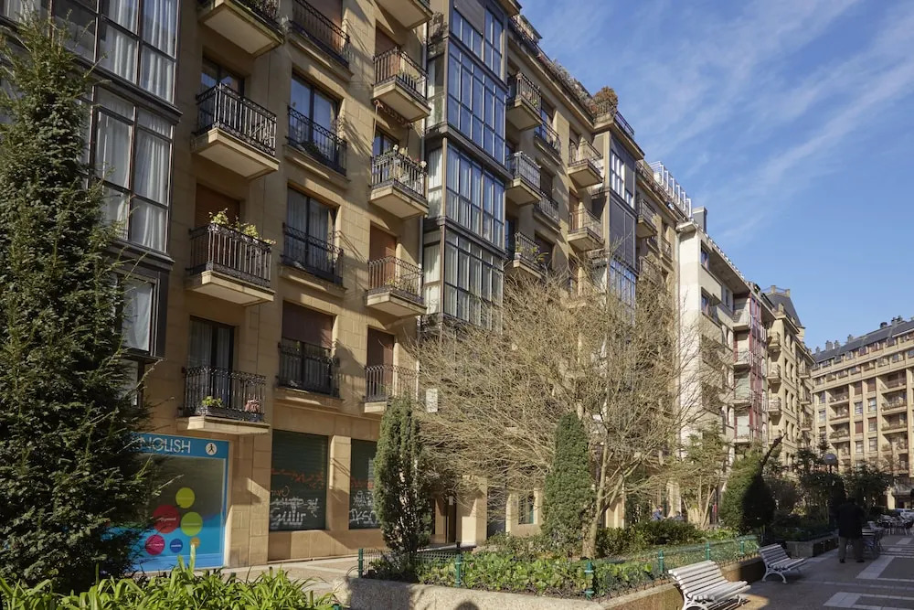 Zurriola Jazz Apartment by FeelFree Rentals