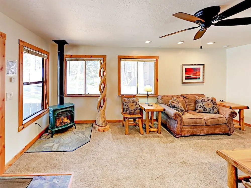 Quiet 2BR Home w/ Kid-Friendly Yard