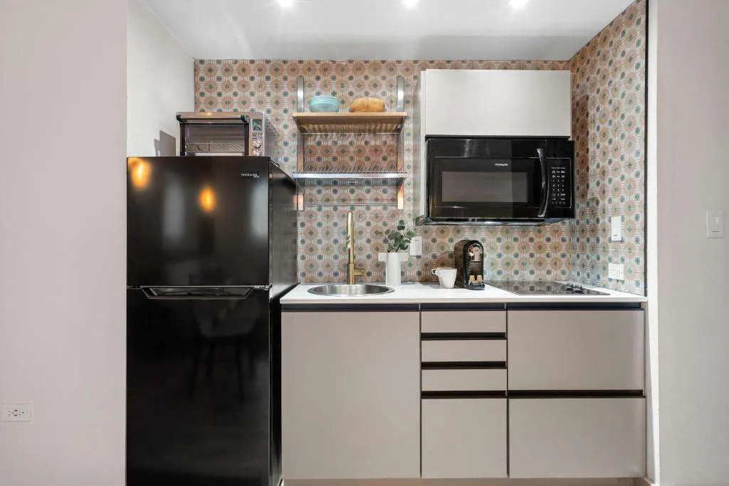 HiBird- Apartment and Suites Hotel
