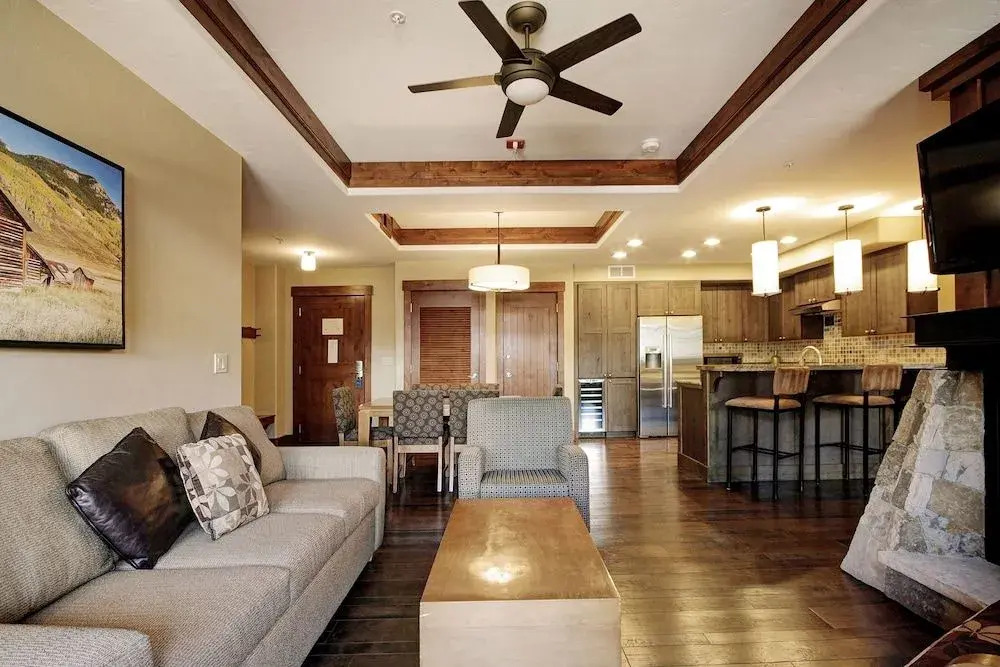 One Ski Hill Place S8211