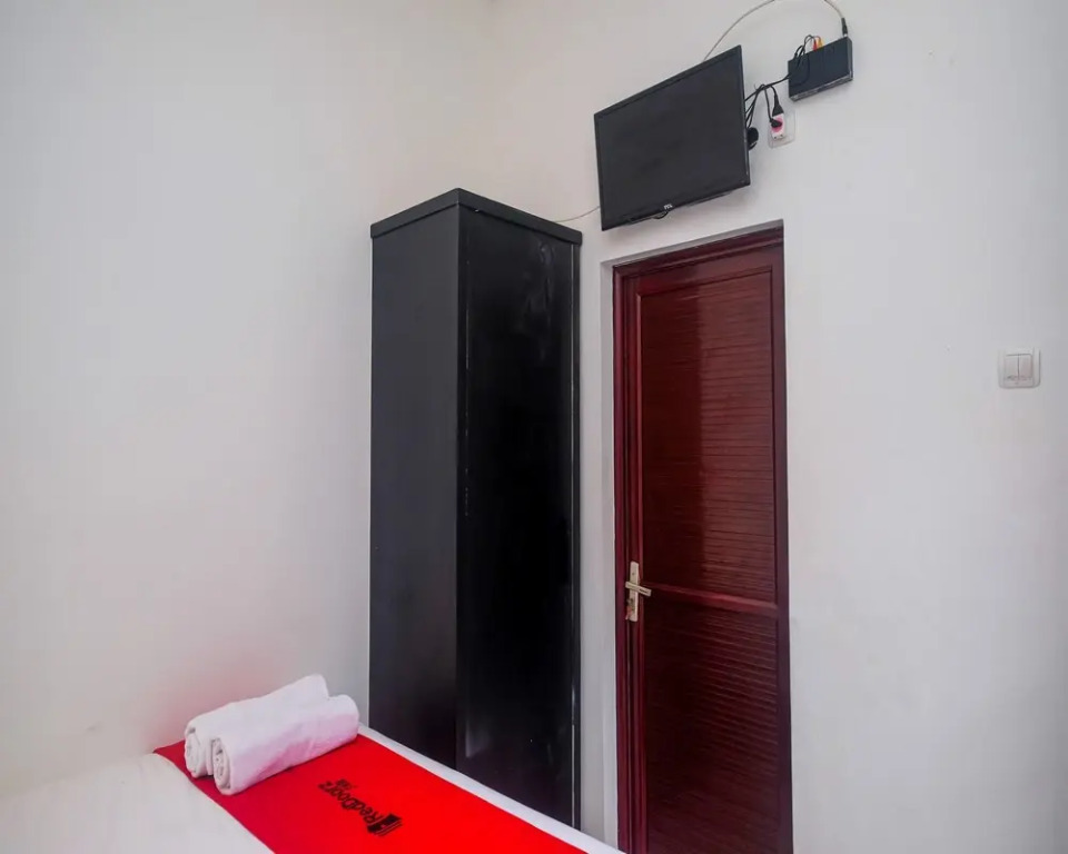 RedDoorz near Ambarrukmo Area