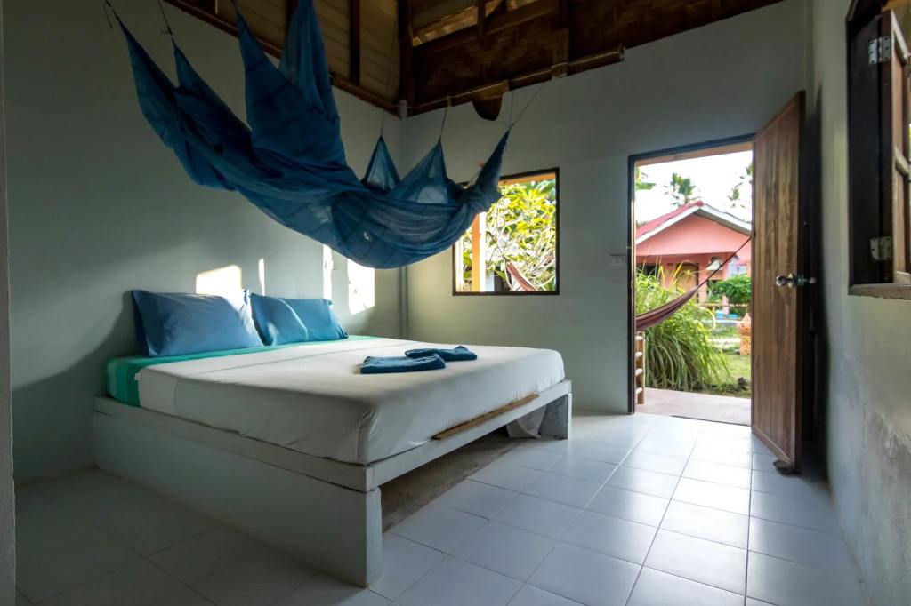 Isara Lanta Beach Resort