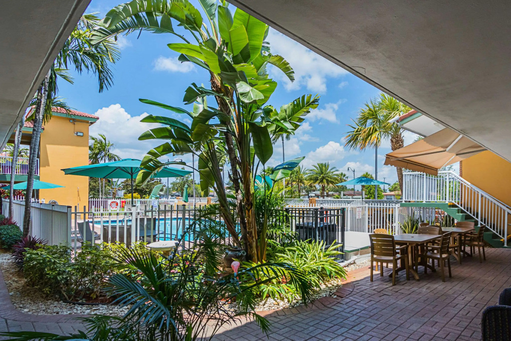 Quality Inn & Suites Airport-Cruise Port Hollywood