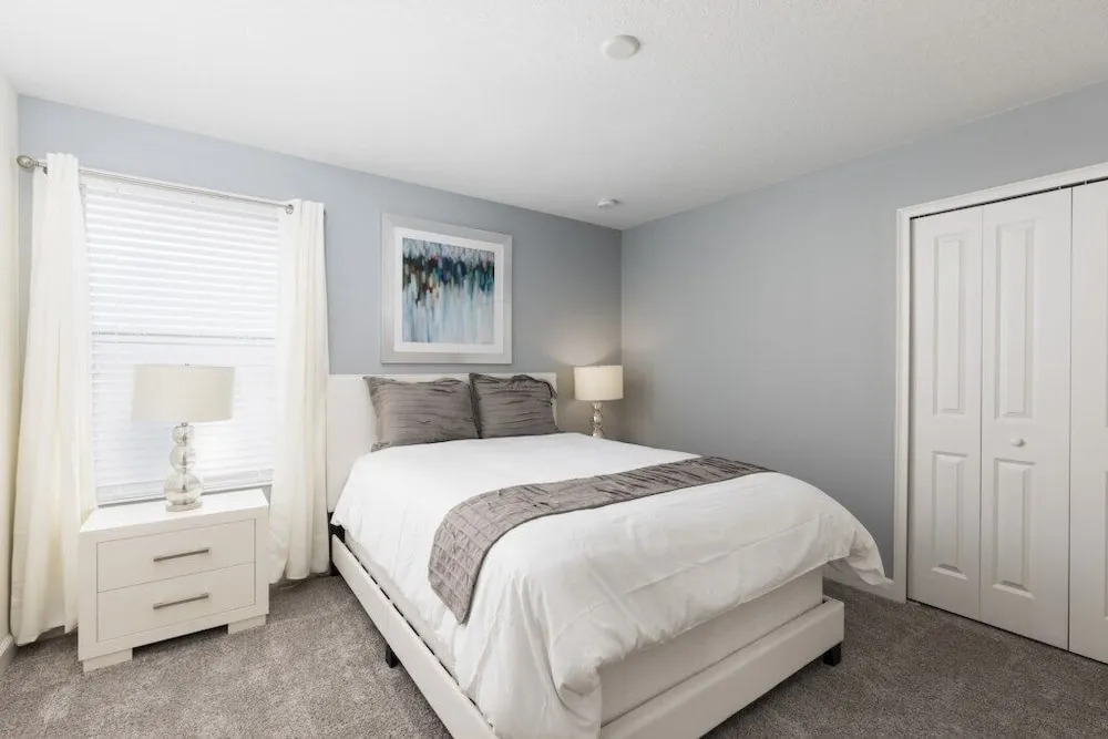 Champions Gate 1664 - Eight Bedroom Pool Home