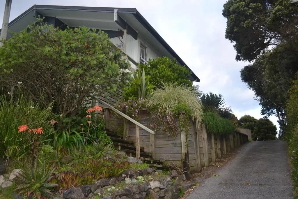 AHIPARA GOLDENSANDs