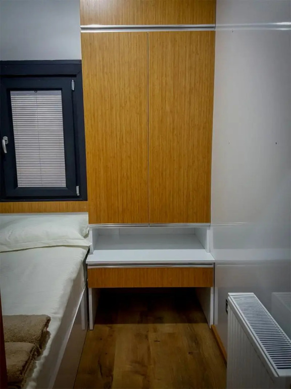 Becen Winter House