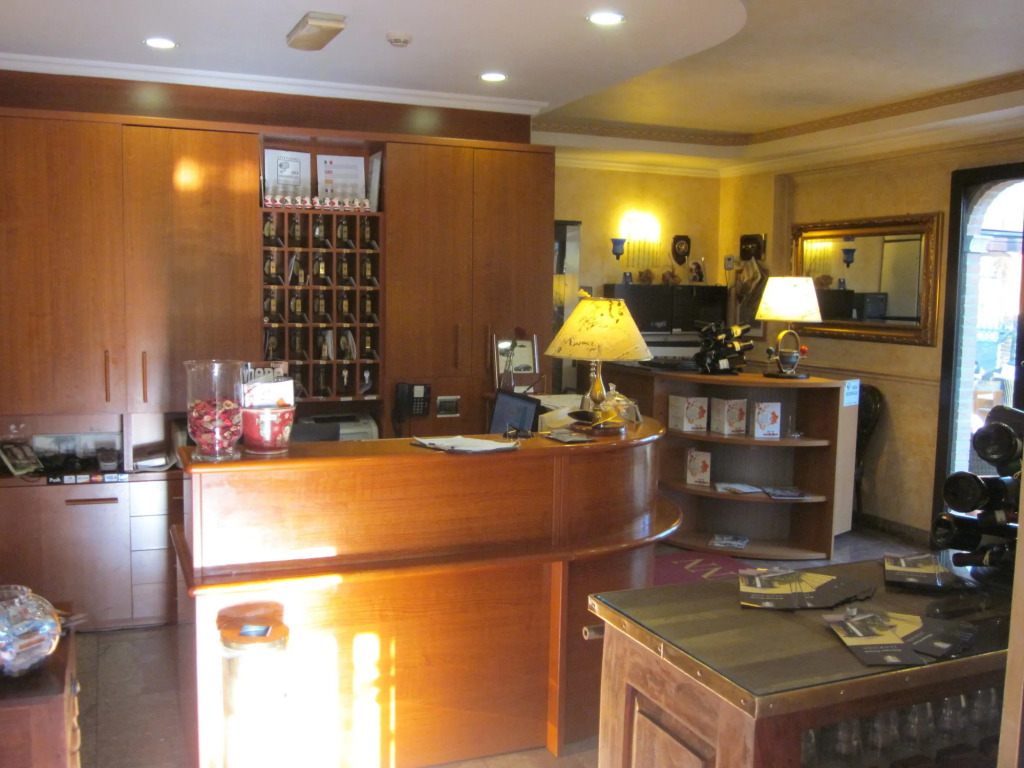 EURO HOUSE INN airport