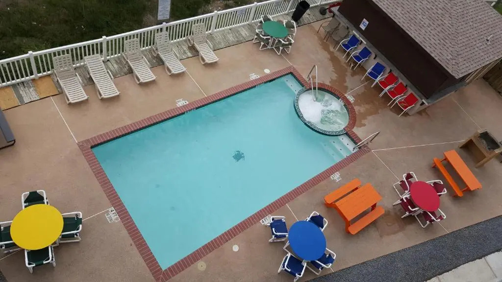 Blue Bay Inn and Suites
