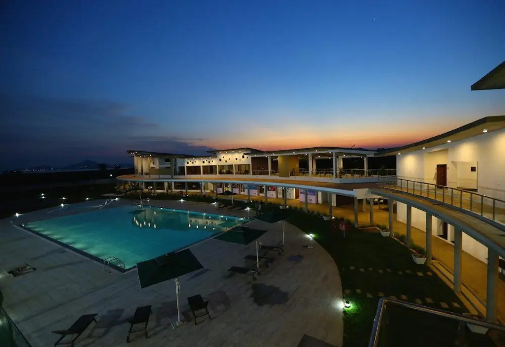 MWC Club by Downtown