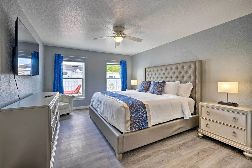 Kissimmee Retreat w/ Pool ~ 8 Mi to Old Town!