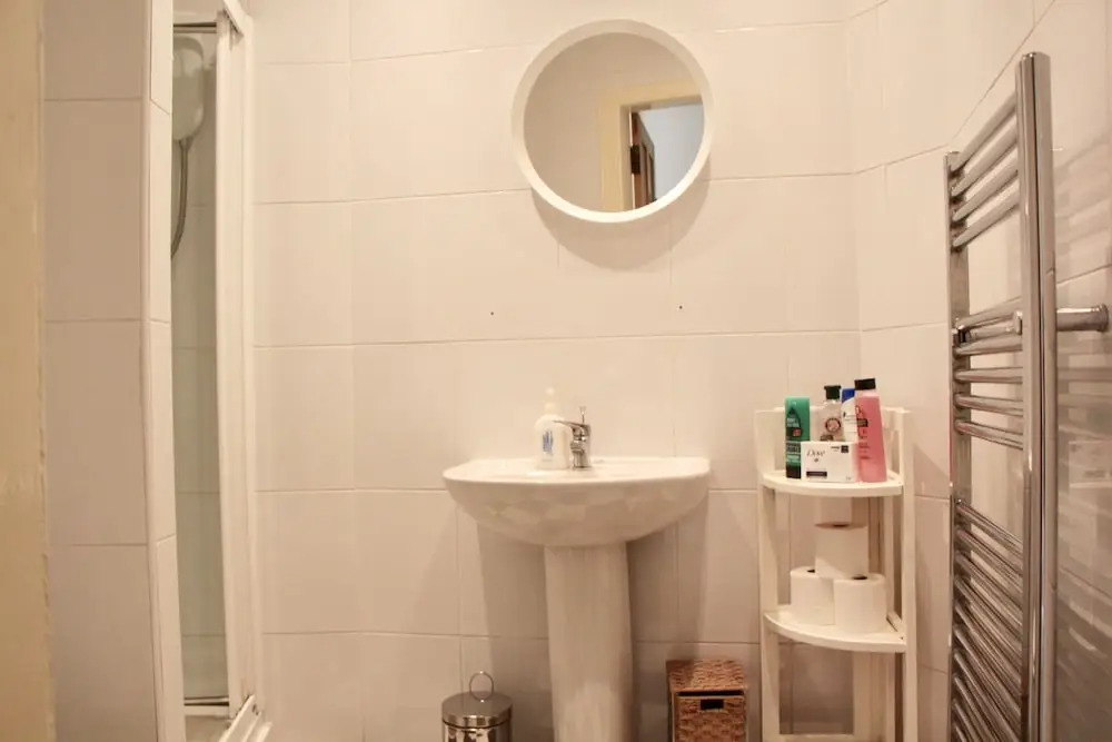 Fabulous 6 Bedroom Edinburgh Apartment