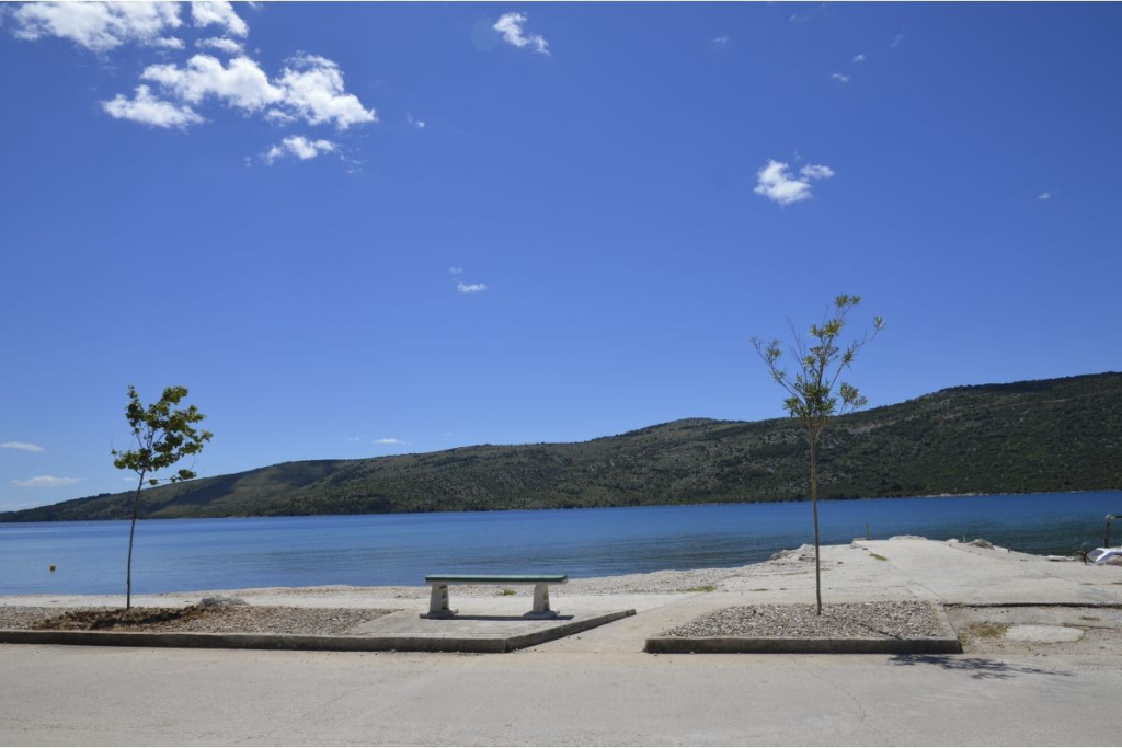 Apartment Anka - 50m from pebble beach: A1 Poljica (Marina), Riviera Trogir