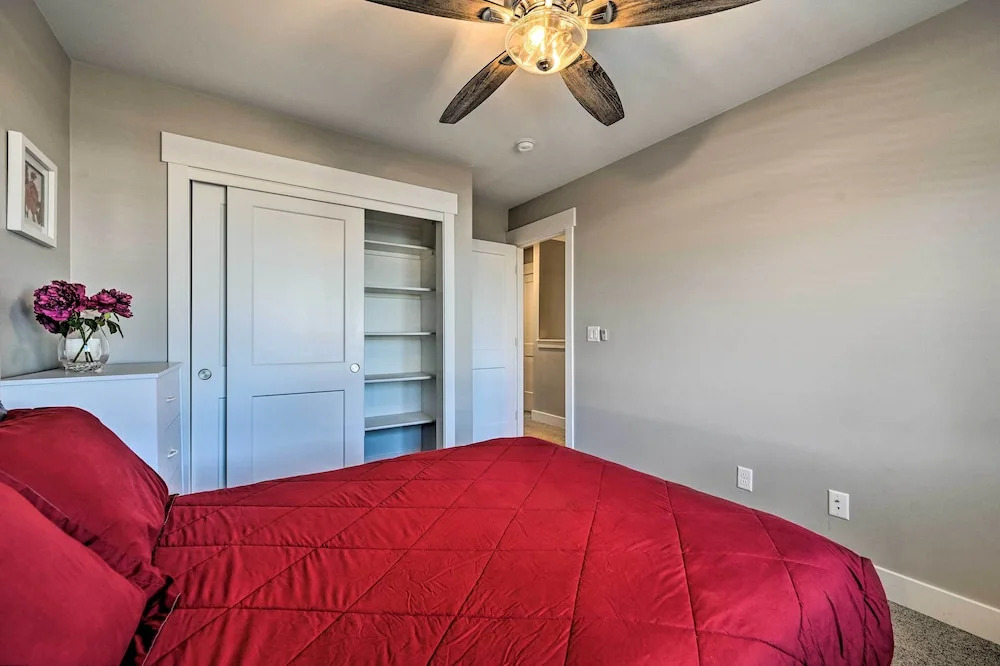 Spacious Flagstaff Home with Fenced Yard and Grill