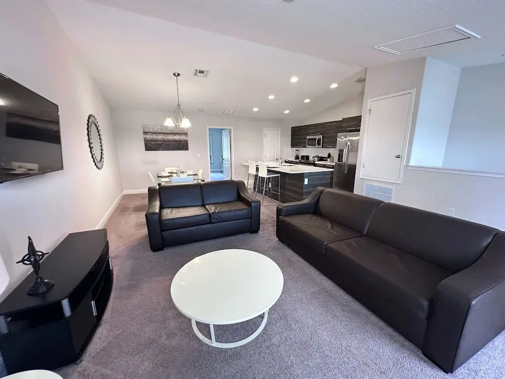 Balmoral Resort- 111kb 2 Bedroom Townhouse by RedAwning