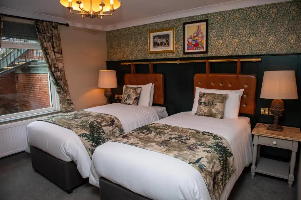 The Red Lion Inn by Chef & Brewer Collection
