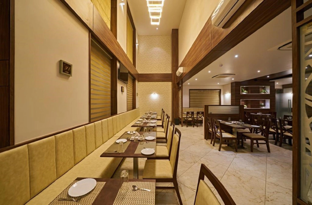 Hotel Shlok (Pure Veg), Kolhapur