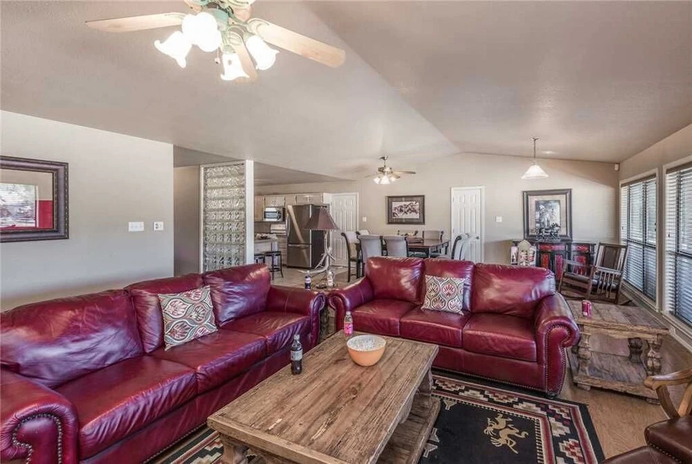Bogie - Five Bedroom Cabin with Hot Tub
