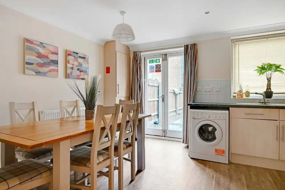 Harland Haven Spacious 4BR House in Ipswich