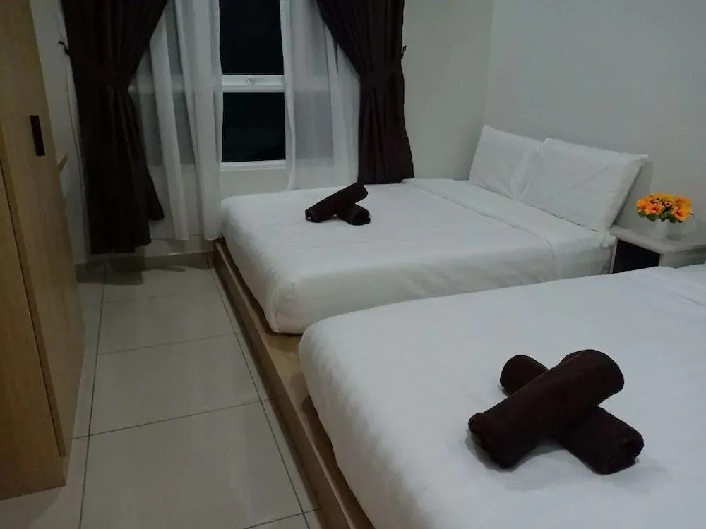 BLeisure Parkland Homestay