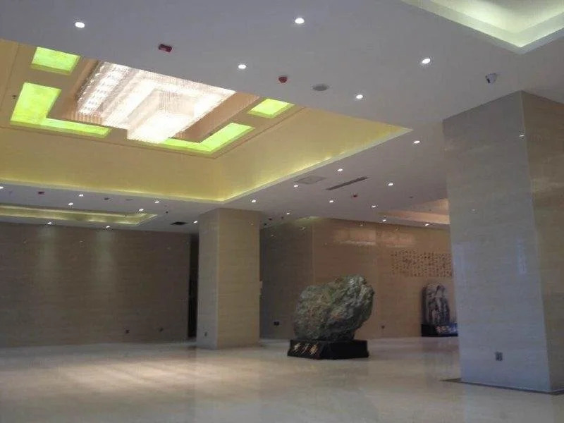 Huang He  International   Hotel