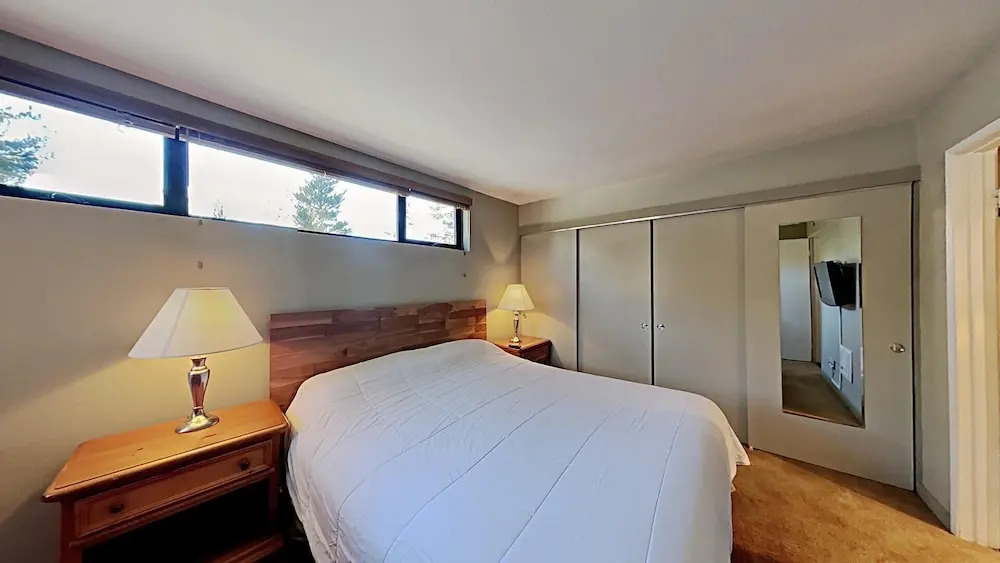Great 2 Bedroom Condo Right Across Canyon Lodge! Walk To Lifts! Free Gondola to Village! (Unit 553 at 1849) by RedAwning