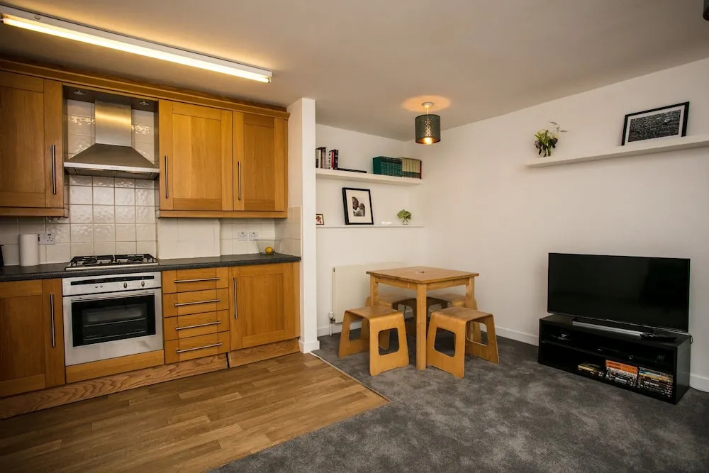 2 Bedroom House In Hackney