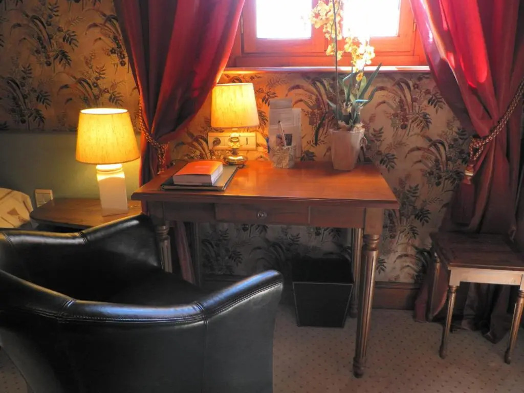 Relais Saint Roch Rest. La Petite Maison