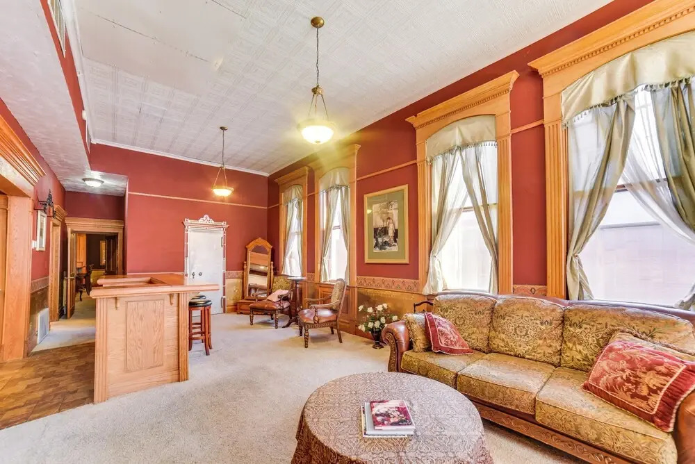 Downtown Yankton Suite: Walk to Restaurants!