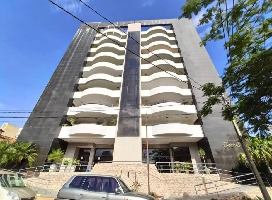 Amplio departamento recién renovado!!!!