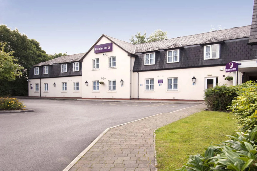 Premier Inn Manchester - Heaton Park