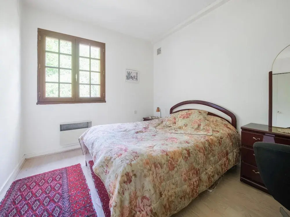 Inviting Holiday Home in Miremont With Garden