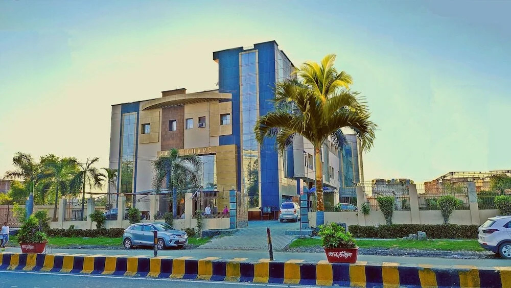 Park Square Hotel And Banquet